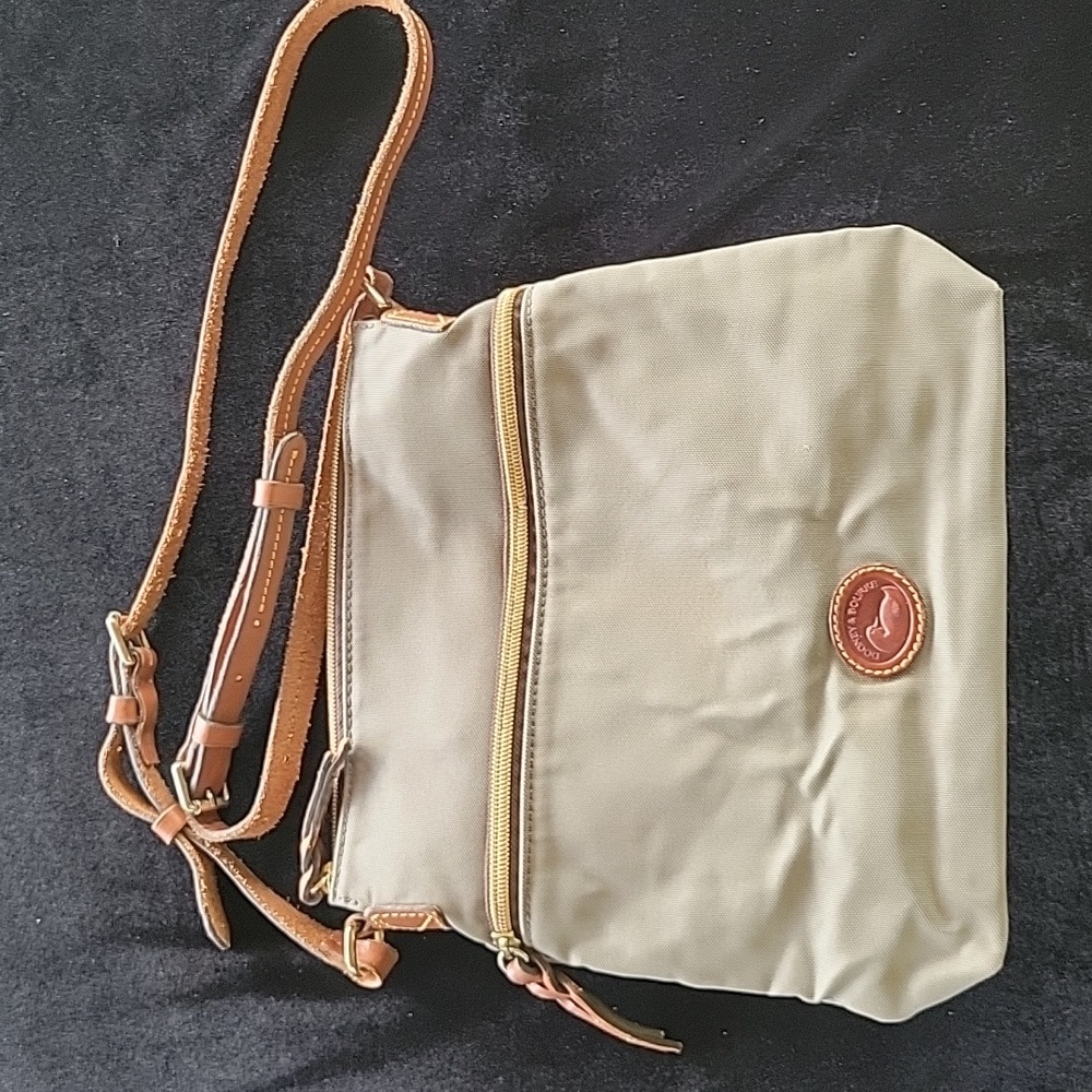Dooney & Bourke Satchel/ crossbody bag